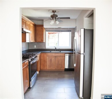 152 Belleville Ave unit 7, Bloomfield, NJ 07003 - photo 4