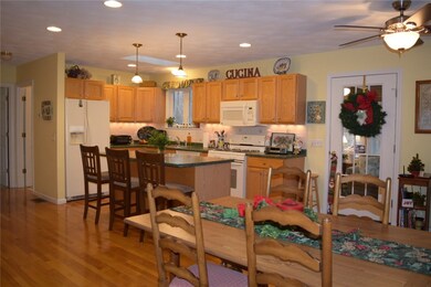 33 Misty Ct, Wakefield, RI 02879 - photo 4