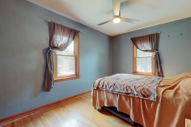 1023 W 3rd St, Cedar Falls, IA 50613 - photo 6