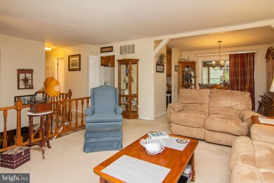 5905 Dale Dr, Sykesville, MD 21784 - photo 7