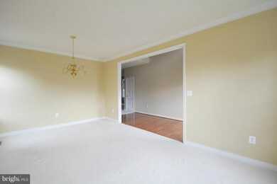 5614 Northton Ct, Woodbridge, VA 22193 - photo 2