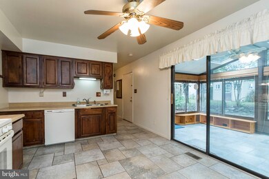 177 Martin Dr, Manassas Park, VA 20111 - photo 7