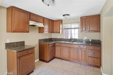 13610 S Vesta Ave, Compton, CA 90222 - photo 3