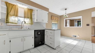 3496 Vanderberg Avenue Columbus Ohio-6