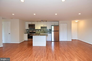 12415 Hickory Tree Way unit 323, Germantown, MD 20874 - photo 5