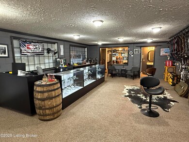 Living Room/Show Room