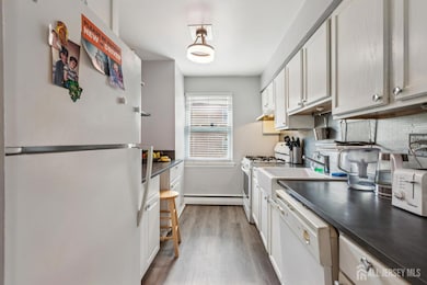 37 York Dr unit 6A, Edison, NJ 08817 - photo 5