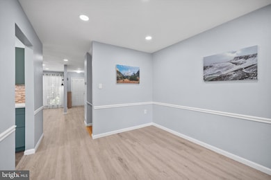 10338 Latney Rd, Fairfax, VA 22032 - photo 5