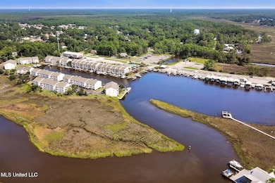 2421 Beachview Dr unit B1, Ocean Springs, MS 39564 - photo 3