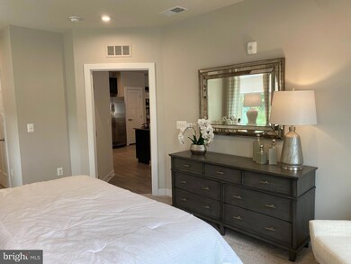 10120 Seattle Slew Ln unit A, Laurel, MD 20723 - photo 5