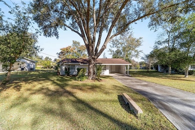 21529 SW Honeysuckle St, Dunnellon, FL 34431 - photo 4