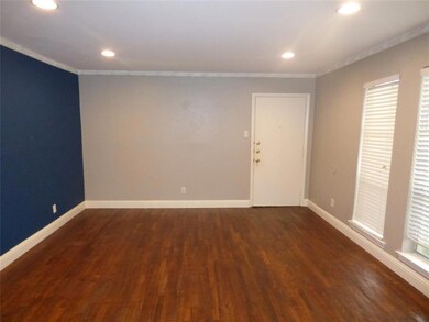 5844 Sandhurst Ln unit A, Dallas, TX 75206 - photo 2