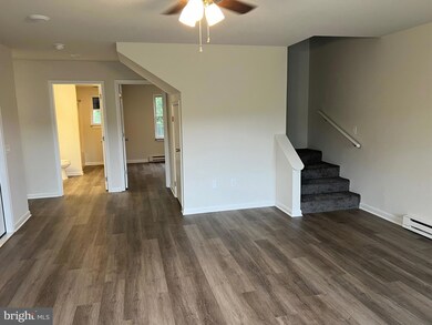 70 Briarwood Ln unit 3, Berkeley Springs, WV 25411 - photo 2