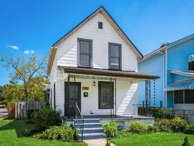 318 S Wheatland Ave, Columbus, OH 43204 - photo 2