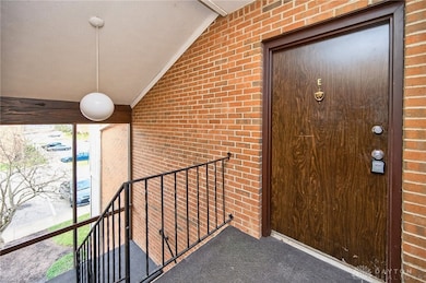 1124 Eagle Feather Cir unit 161, Dayton, OH 45449 - photo 6