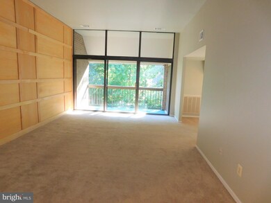 1621 Parkcrest Cir unit 301, Reston, VA 20190 - photo 5