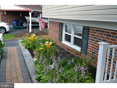 4328 Sweeney Cir, Brookhaven, PA 19015 - photo 3