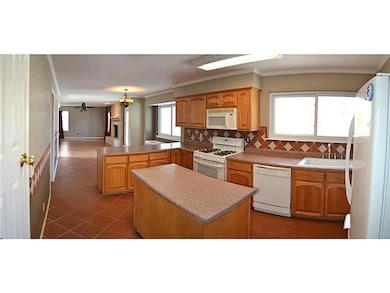 5913 Via Robles Ln, El Paso, TX 79912 - photo 6