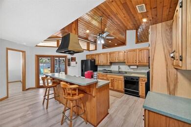 1312 Grove Ave, Tarpon Springs, FL 34689 - photo 4