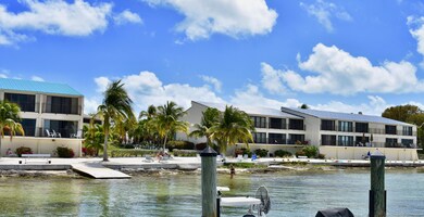 Executive Bay Club