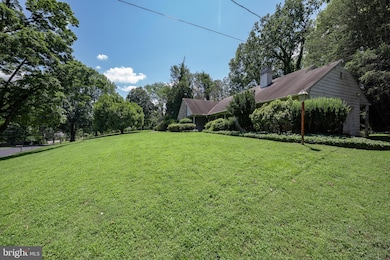 2227 N Stone Ridge Ln, Villanova, PA 19085 - photo 2