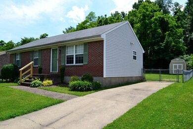 6612 Burlwood Dr, Louisville, KY 40229 - photo 2