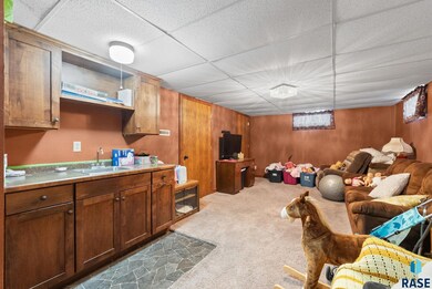 3100 E 17th St, Sioux Falls, SD 57103 - photo 7