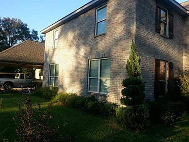 Facade/Exterior Front. Side View