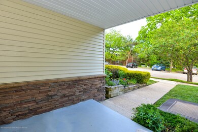 274 Bath Ave - Gardens
