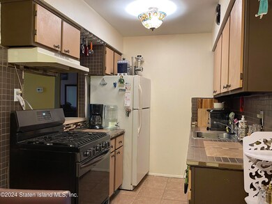 4199 Amboy Rd unit 6B, Staten Island, NY 10308 - photo 5
