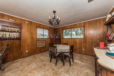 Dining Area 1