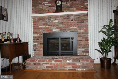 343 Tulip Oak Ct, Linthicum Heights, MD 21090 - photo 3