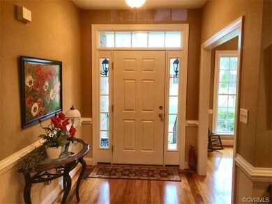 Perfection with a WOW entrance! Lovely hardwood fl