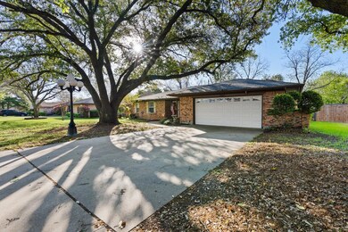 1013 Princeton Place, Cleburne, TX 76033 - photo 3