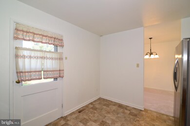 103 N Sycamore Rd, Sterling, VA 20164 - photo 7