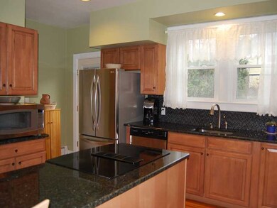 Kitchen. NEWER KITCHEN WITH GRANIT COUNTER TOPS