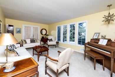 6 Wigwam living room