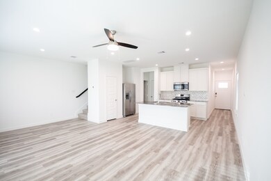 10217 Berkeley Springs Trail, Houston, TX 77051 - photo 7