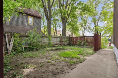 303 Lafayette St, Waterloo, IA 50703 - photo 3