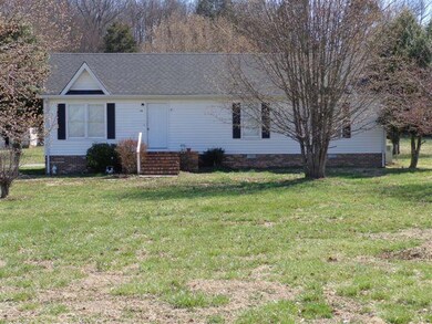 108 Roscoe Rd, Shelbyville, TN 37160 - photo 2