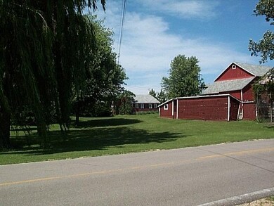 6182 Purcell Rd, Fitchburg, WI 53575 - photo 4