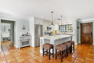 GORGEOUS RENOVATED KITCHEN!