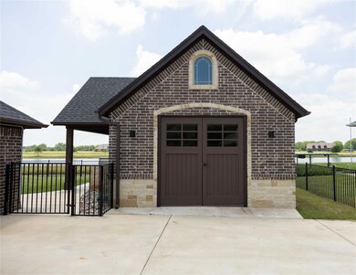 3916 Upper Lake Cir, Granbury, TX 76049 - photo 6