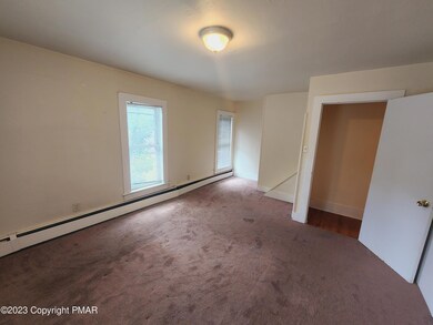 554 N 5th St unit 2, Stroudsburg, PA 18360 - photo 4