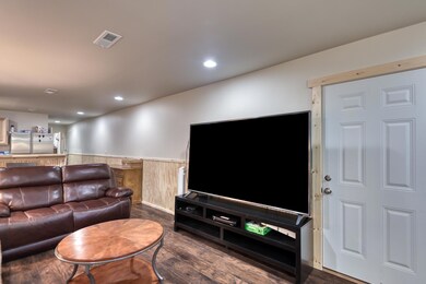 124 Oscar Gillis Rd
