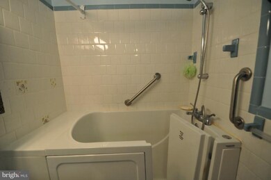 1417 Quinwood St, Hyattsville, MD 20783 - photo 7