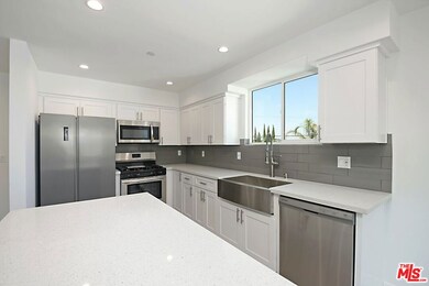 4832 Saturn St, Los Angeles, CA 90019 - photo 4
