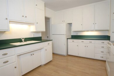 1917 Tremont St, Cedar Falls, IA 50613 - photo 6