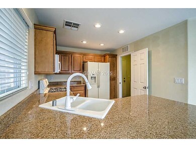 Kitchen. BEAUTIFUL BULL NOSE GRANITE COUNTERS*ENOU