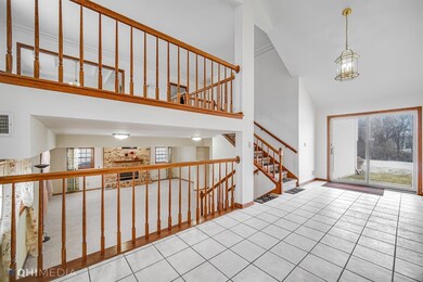 1360 Creekside Dr, Crown Point, IN 46307 - photo 4